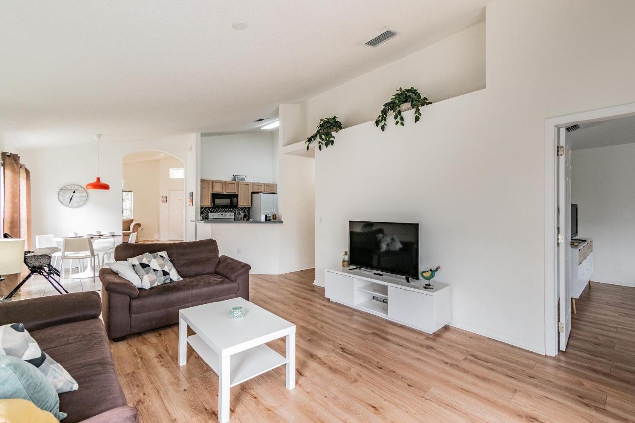 Spacious Villa With Private Pool - No Carpet - Disney Area 키시미 외부 사진
