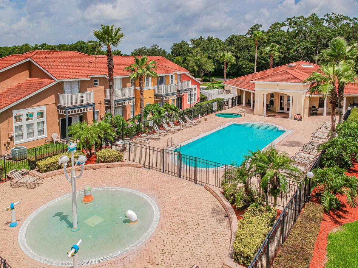 Spacious Villa With Private Pool - No Carpet - Disney Area 키시미 외부 사진