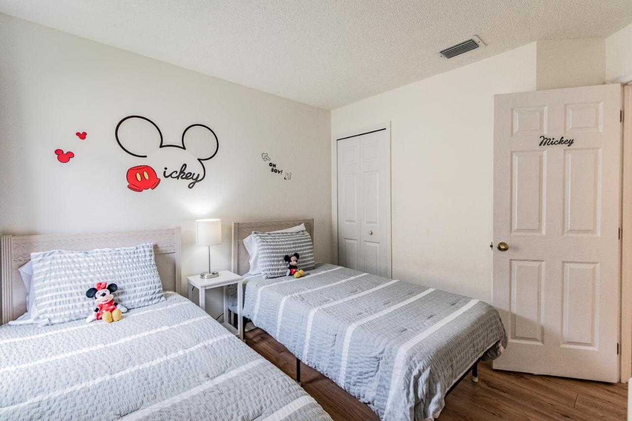 Spacious Villa With Private Pool - No Carpet - Disney Area 키시미 외부 사진